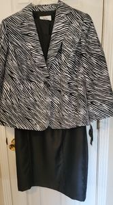 Le Suit Zebra print dress suit NWT